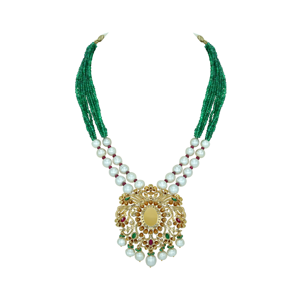 Grand Gemstone Necklace with Green Beads and Pearls